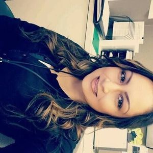 Meet your Posher, Ade